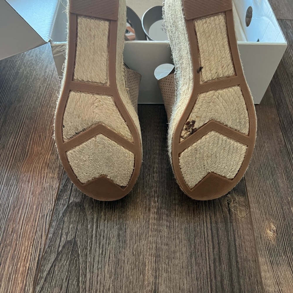 Marc Fisher Sandals - Picture 7 of 7